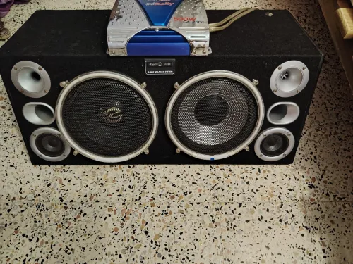 Enceinte voiture