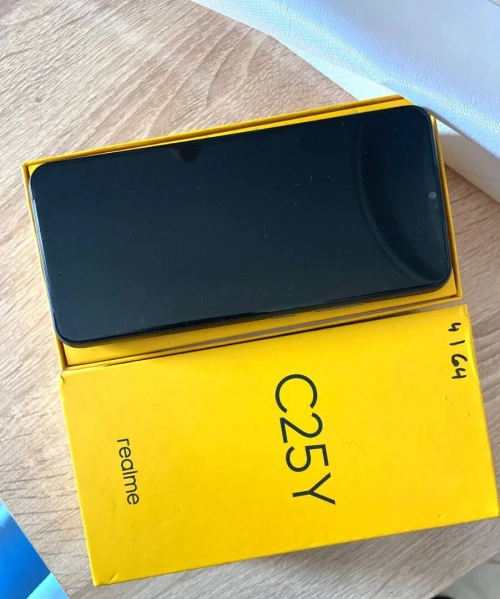 Realme C25 y