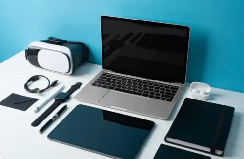 Fourniture de bureau & consommables informatiques