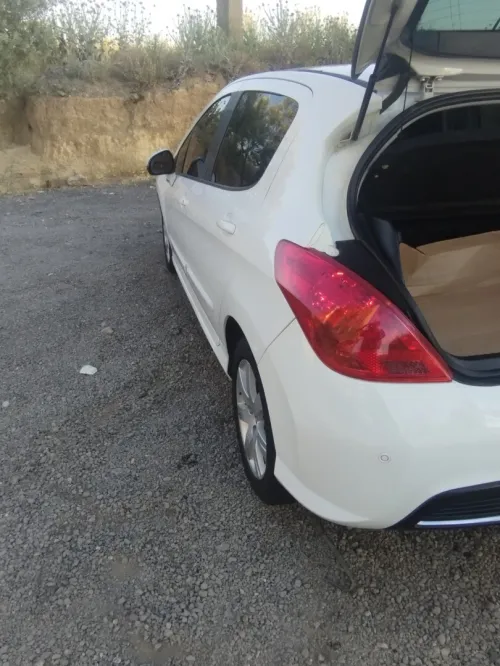 Peugeot 308 2012 allure 42