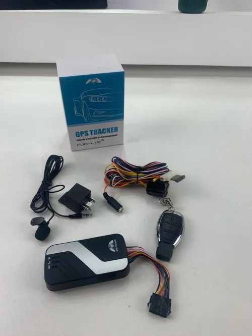 GPS Tracker GPS403B Dispositif de suivi Pour Véhicule avec Télécommande- جهاز تتبع المركبات