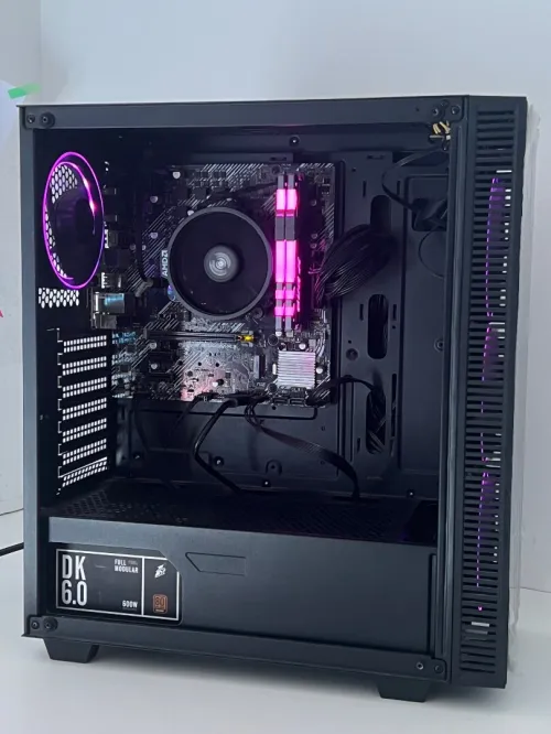 Pc gamer avec écrsn