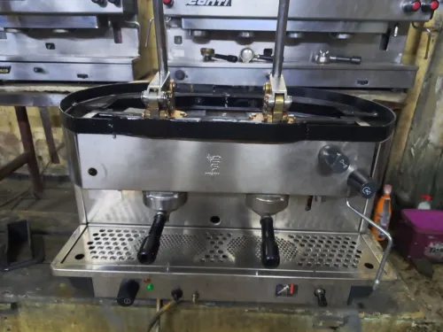 Machine à café Bizira modifié à conti 2 bra