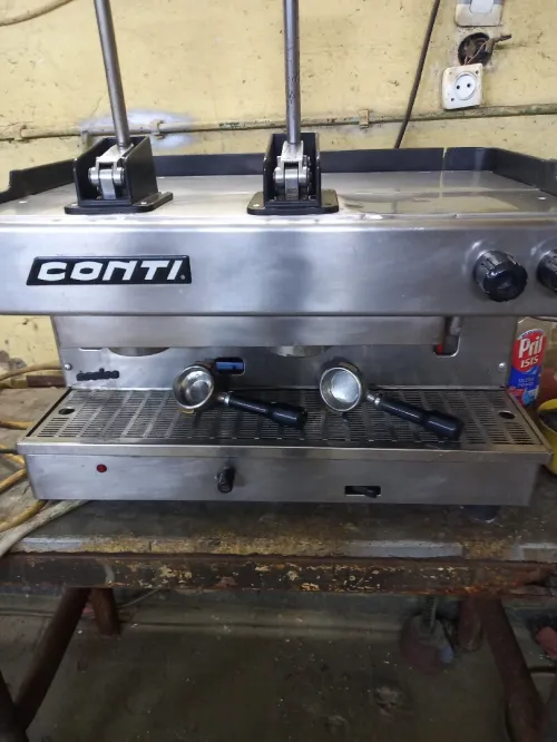 2 Machine à café conti 2 bras