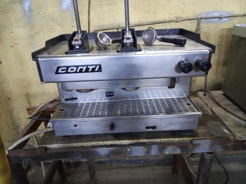 2 Machine à café conti 2 bras