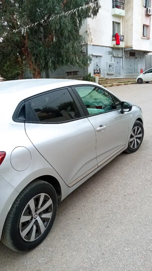 Renault Clio 4 2022 Ivory