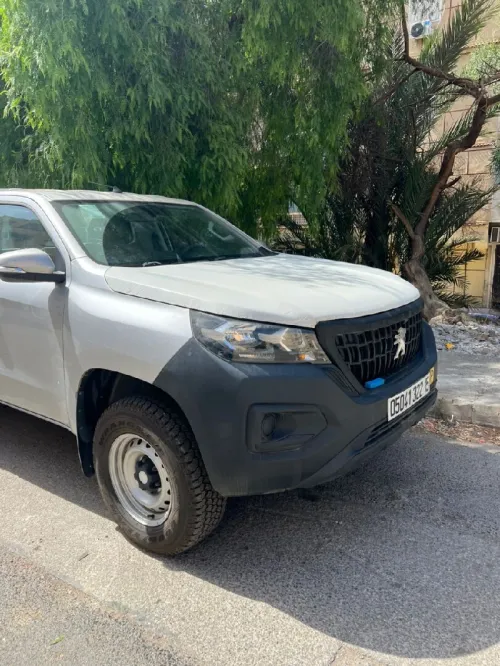 Peugeot Lond trac 2022 Excellent