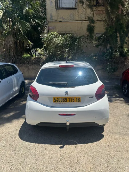Peugeot 208 2015 Allure