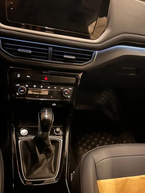 Volkswagen Tahru 2025 Full, siège conducteur et passager électrique et malle électrique