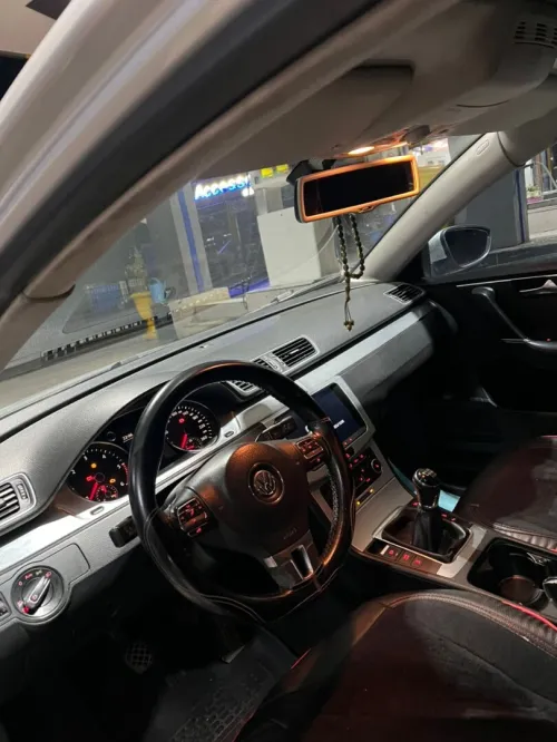 Volkswagen Passat 2011 2.0tdi