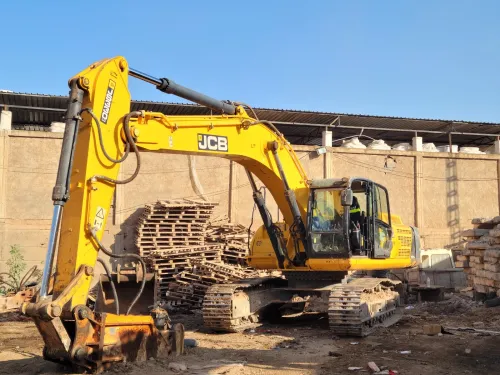 JCB JS330Lc 2015