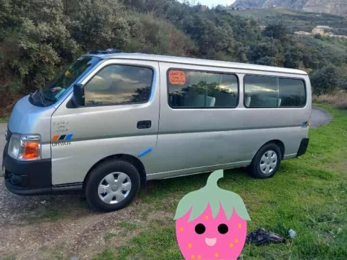 Nissan URVAN 2012