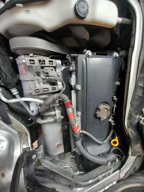 Nissan URVAN 2012