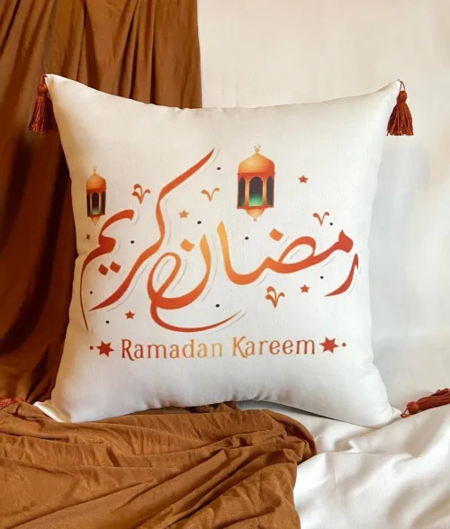 Coussins thème ramadan karim avec le chemain de table