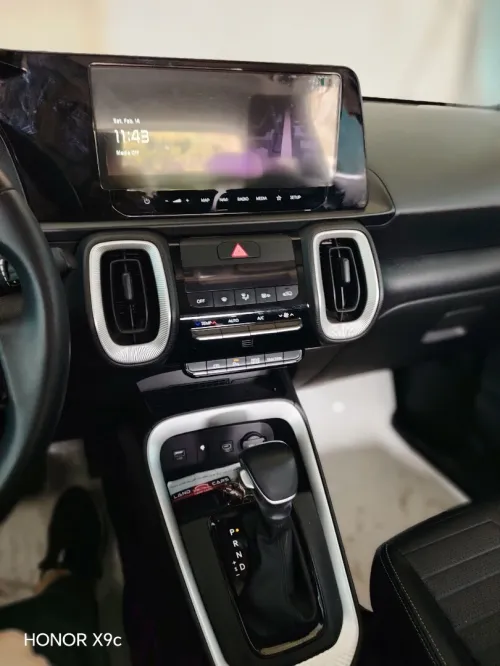 Kia Sonet  2025 Luxury smart edition (full options)