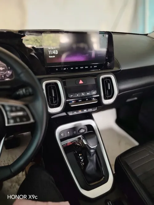 Kia Sonet  2025 Luxury smart edition (full options)