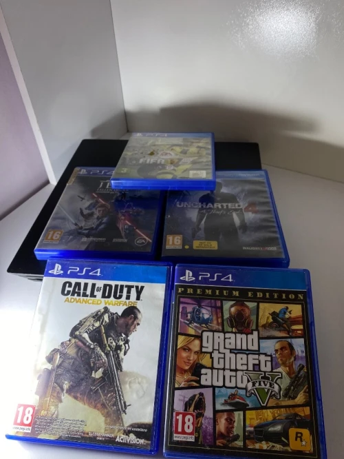Ps4 pro 1tb 3 manettes