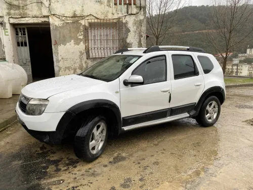 Dacia Duster 2011 تيايا