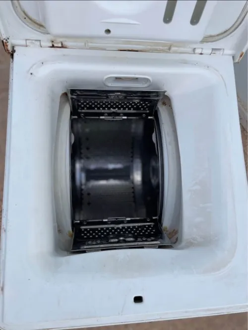 Une. Machine à laver