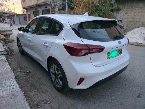 Ford Focus 5 portes 2022 Titanium