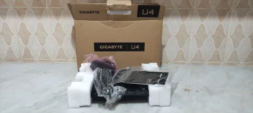 GIGABYTE U4