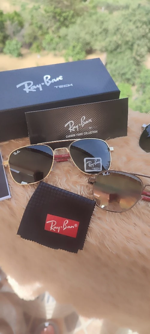RAY BAN