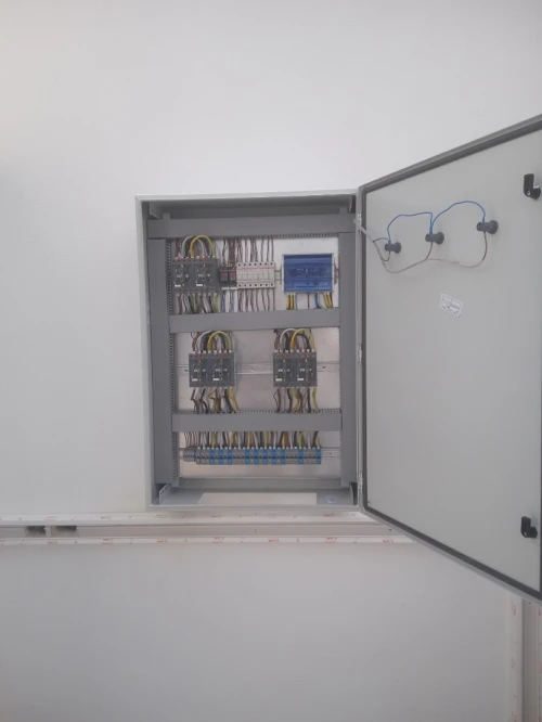 Les armoires de commande et inverseurs groupe électrogène 