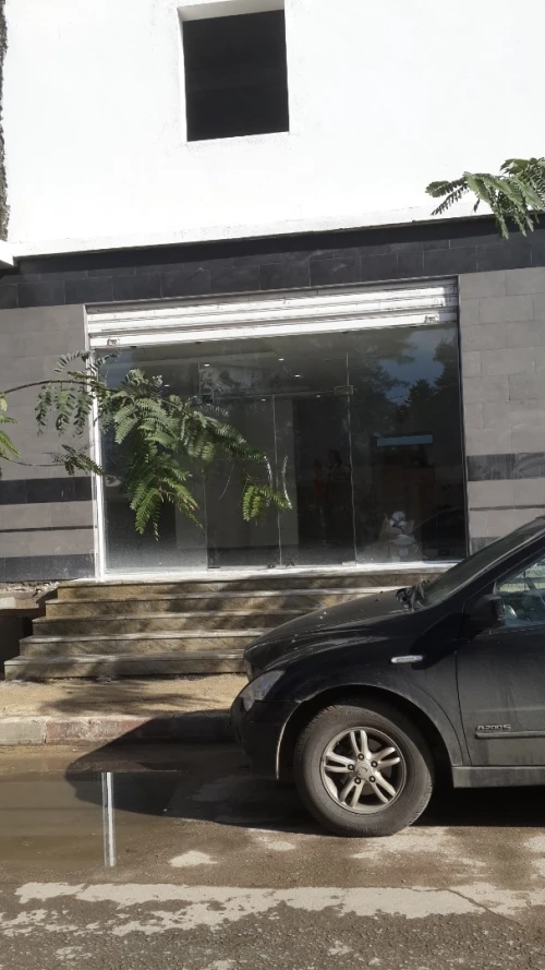 Façade en verre trempé 