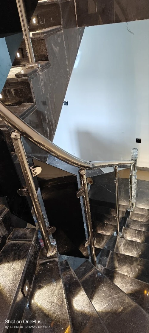 Rampe d'escalier en inox