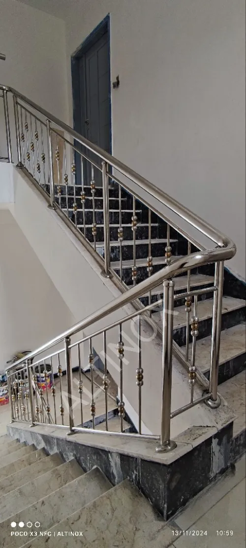 RAMPE D'ESCALIER EN INOX