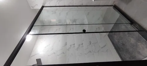 Façade en verre trempé