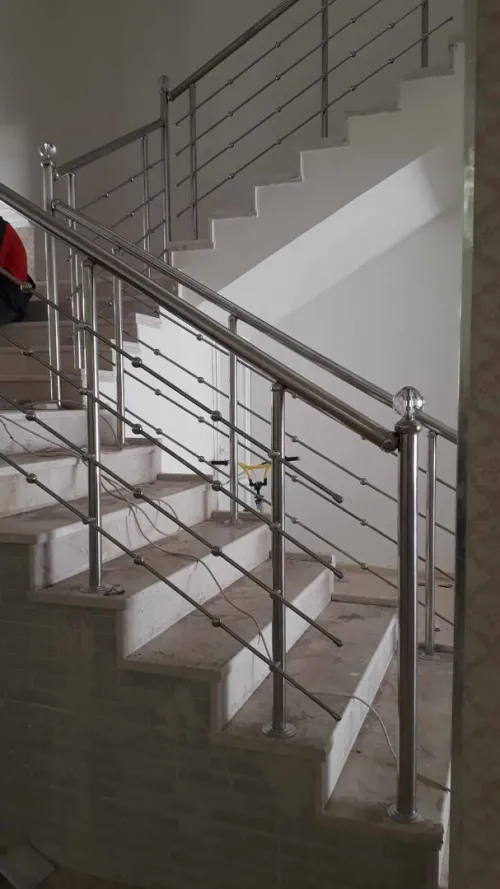 Rampe d'escalier en inox