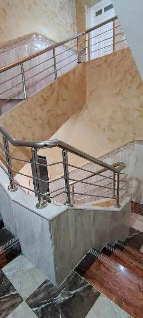 RAMPE D'ESCALIER EN INOX