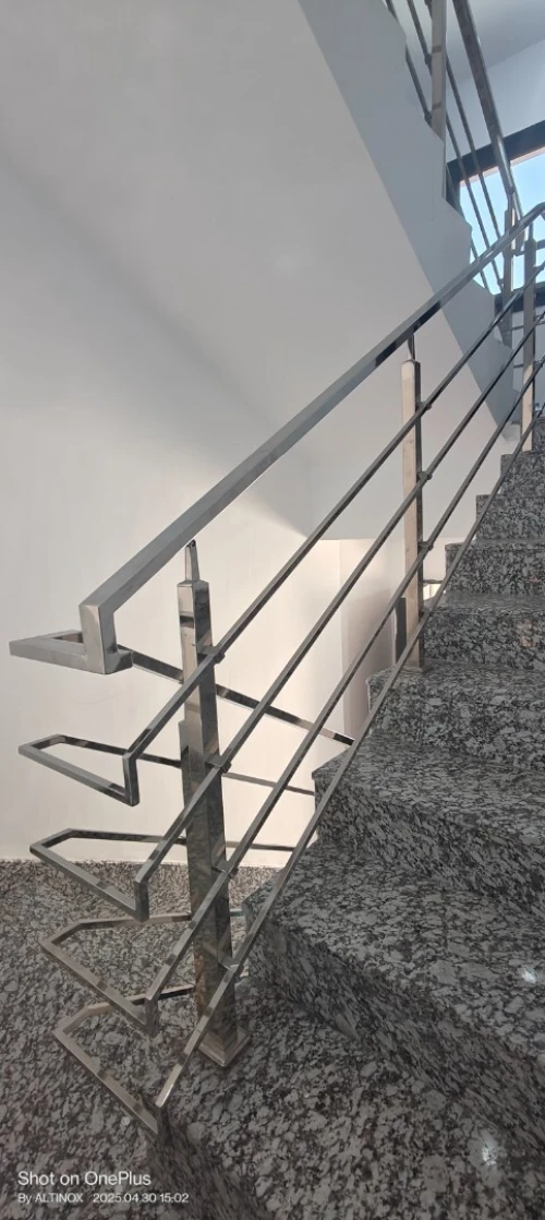 Rampe d'escalier en inox 