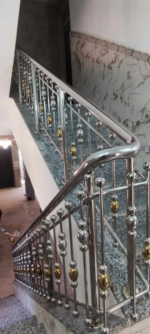 RAMPE D'ESCALIER EN INOX