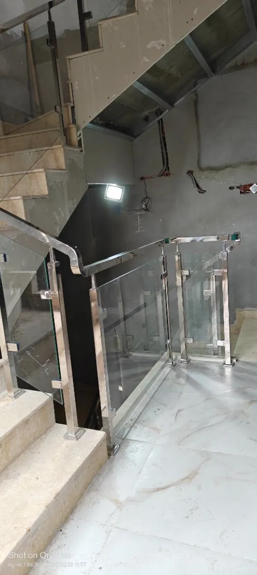 Rampe d'escalier en inox