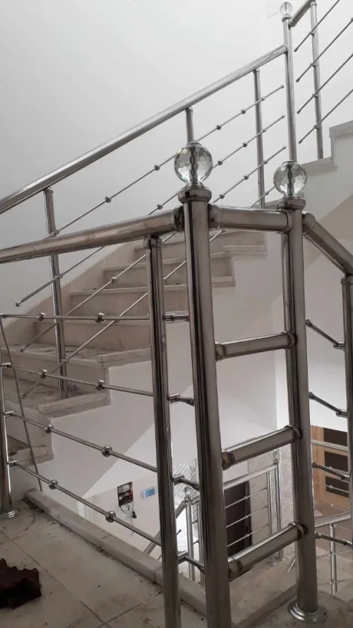 Rampe d'escalier en inox