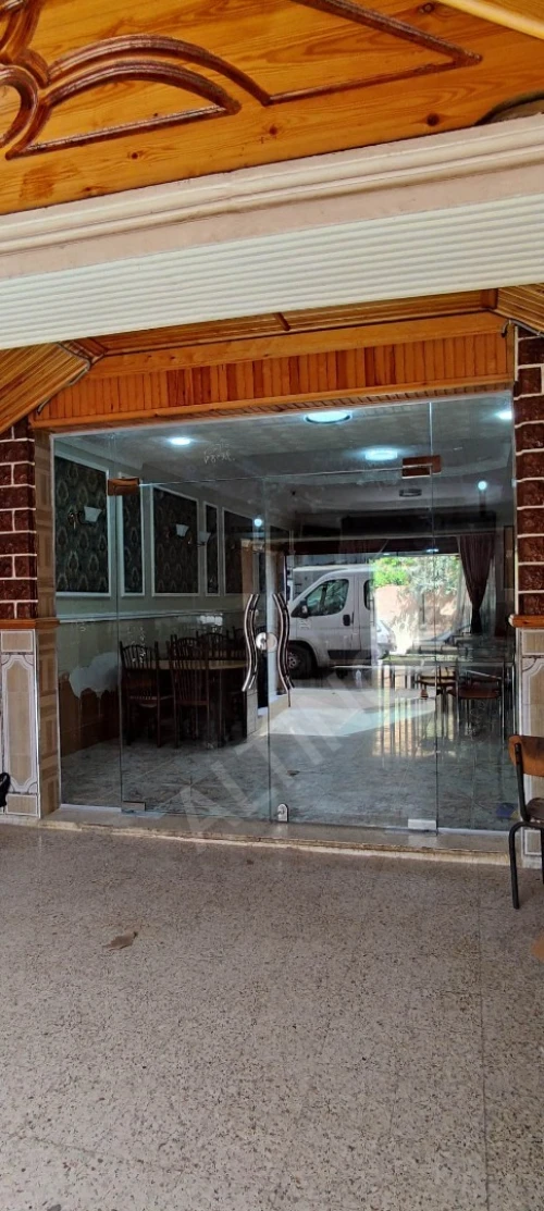 Façade en verre trempé 