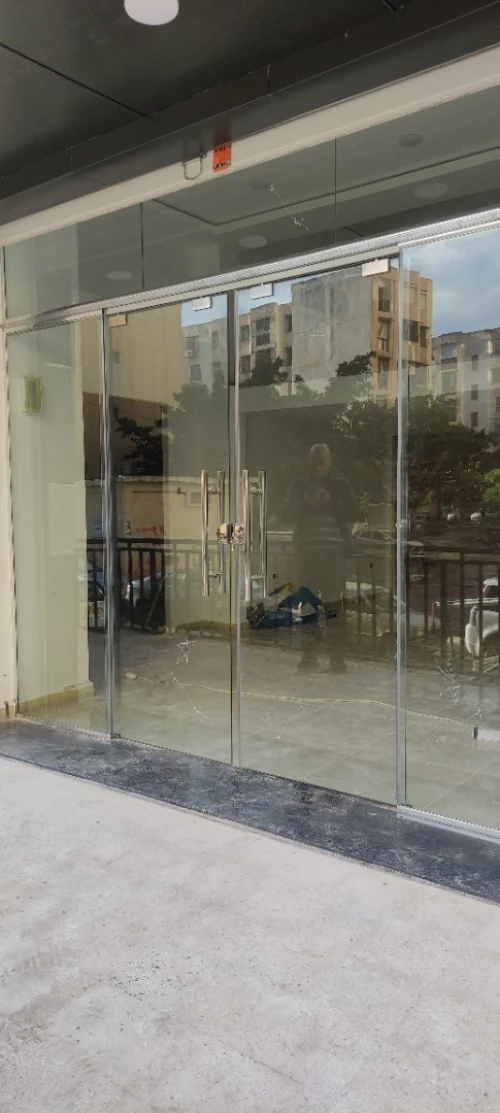 façade en verre trempè
