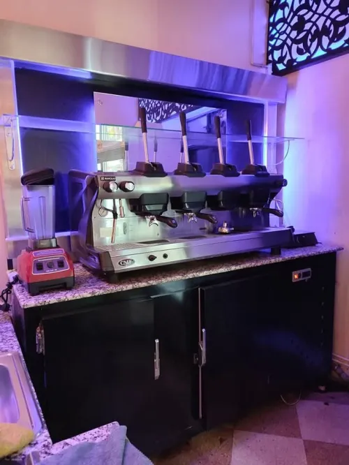 Équipement cafétéria معدات مقهى