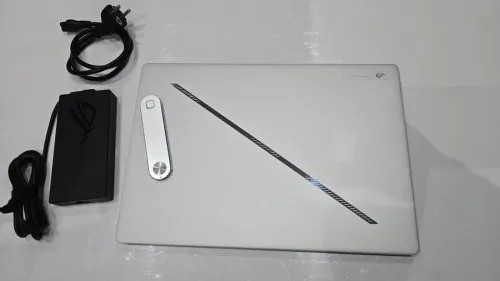 Asus Zephyrus G16 ryzen 9 AI 370 - 32- 4To SSD - RTX4070