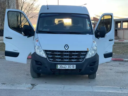 Renault master 3 2013 .