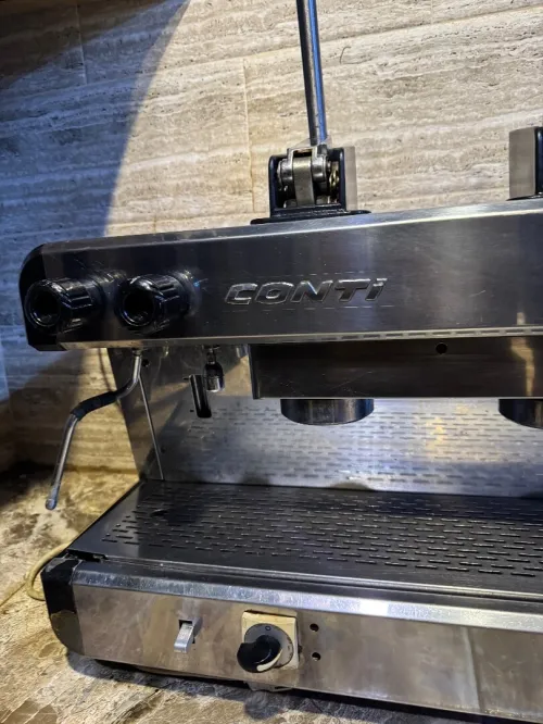 Machine conti morsi
