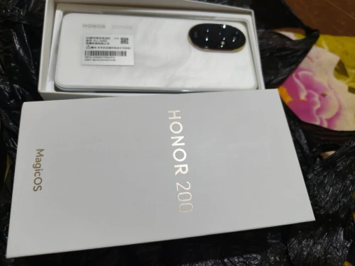 Honor 200