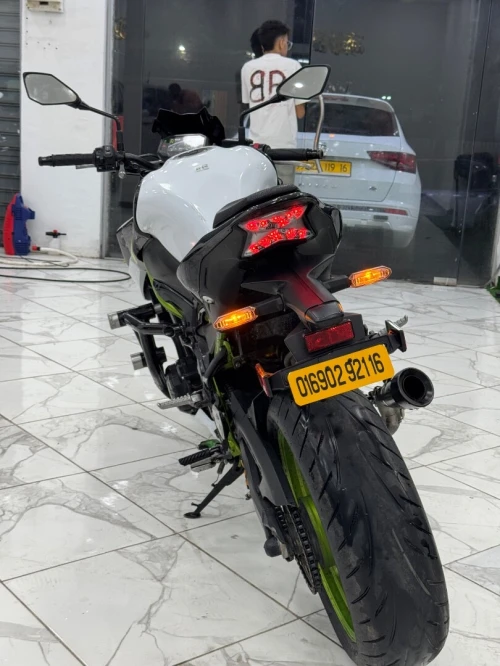 Kawasaki Z900 2021