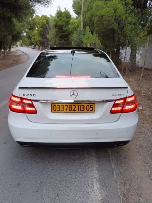 Mercedes Classe E 2013 AVANTGARDE Pack AMG
