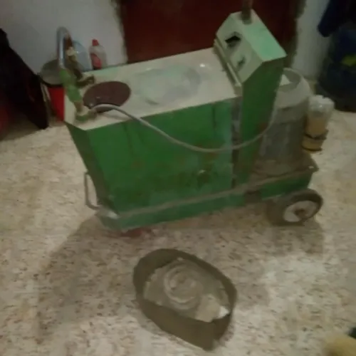 Machine de ponçage de sol 220V + Panneaux sandwich 3,70m