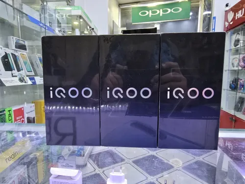 Vivo iqoo z10 turbo pro  256GB/12Ram