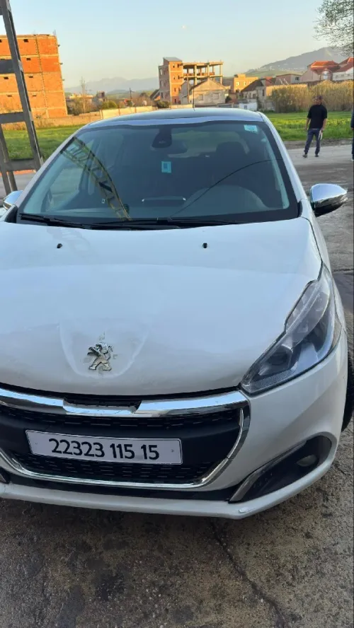 Peugeot 208 2015 Allure
