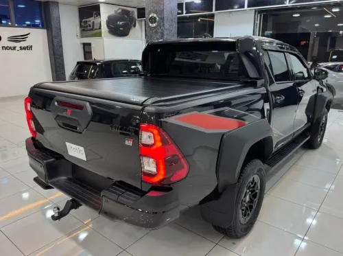 Toyota Hilux 2025 GR full options